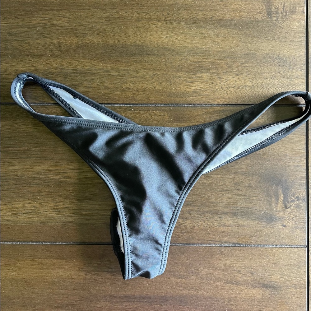 Bikini bottoms
